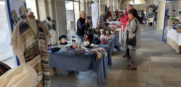 La Guida - Caraglio, il tessile, l’ambiente e il riciclo con “Di filo in filo”