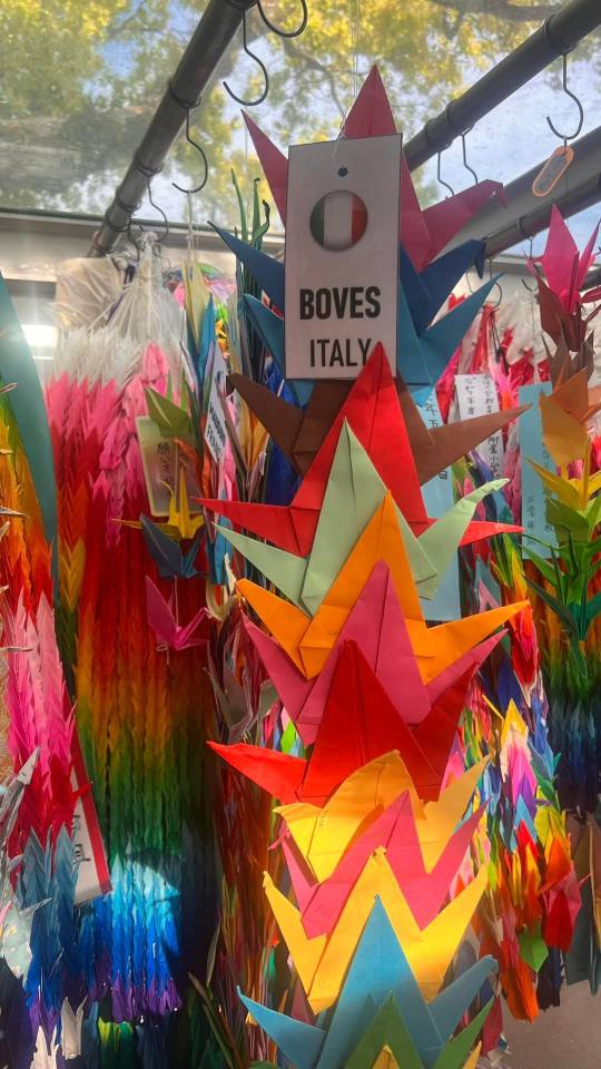 Le gru di origami da Boves a Hiroshima