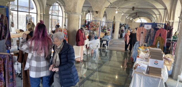 La Guida - Caraglio, due gironi di laboratori e mercato con “Di filo in filo”