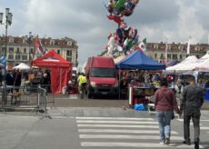 La Guida - Mercato Europeo in piazza Galimberti