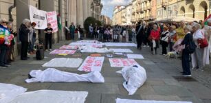 50.000 sudari per Gaza, anche a Cuneo presidio e mobilitazione per la pace in Palestina (foto) La Guida - 50.000 sudari per Gaza, anche a Cuneo presidio e mobilitazione per la pace in Palestina (foto)