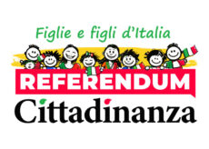 La Guida - Si parla di referendum a Cuneo davanti a un the offerto
