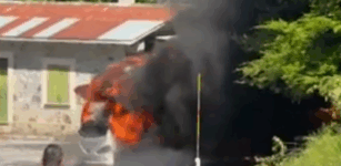 Autobus in fiamme tra Garessio e Pamparato, nessun ferito La Guida - Autobus in fiamme tra Garessio e Pamparato, nessun ferito