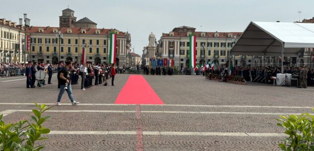 La Guida - Tutto pronto in piazza Galimberti per le celebrazioni della Festa della Repubblica: il programma