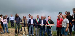 Inaugurata sulle alture di Paesana la “pista” di decollo per deltaplani e parapendio La Guida - Inaugurata sulle alture di Paesana la “pista” di decollo per deltaplani e parapendio