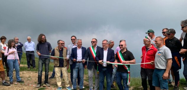 La Guida - Inaugurata sulle alture di Paesana la “pista” di decollo per deltaplani e parapendio