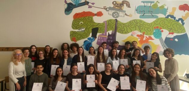 Consegne dei diplomi per i liceali cuneesi della curvatura biologica La Guida - Consegne dei diplomi per i liceali cuneesi della curvatura biologica