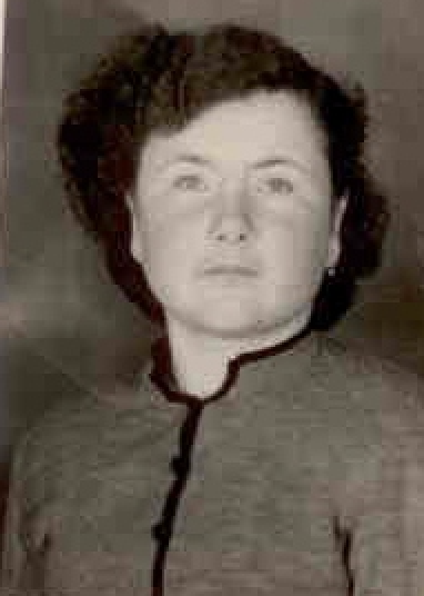 Fototessera-di-Rina-a-Brignoles-il-28-aprile-1953