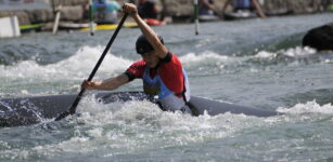 La Guida - Il canoista cuneese Dennis Fina oro all’Eca Junior Slalom Cup