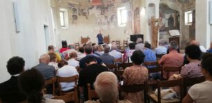 In tanti al monastero di San Biagio per Luca Pedroli La Guida - In tanti al monastero di San Biagio per Luca Pedroli