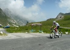 La Guida - Fauniera, Tadej Pogačar si allena sulla salita simbolo del ciclismo italiano (video e foto)
