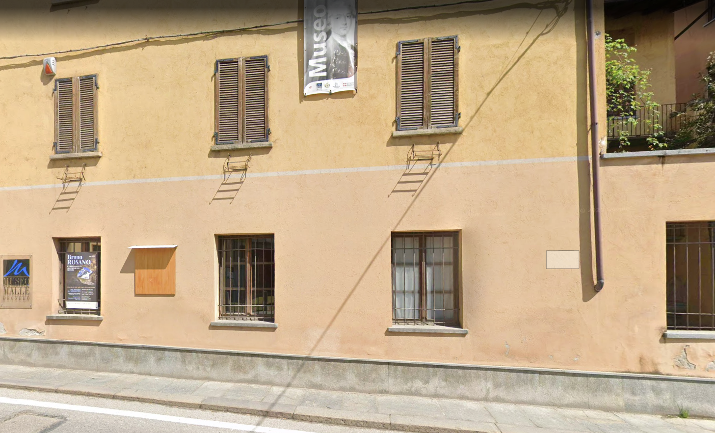 A Dronero fiabe, musica e pittura dal mondo