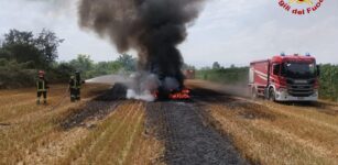 La Guida - Un trattore in fiamme a Centallo