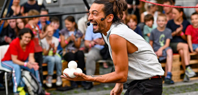 La Guida - Circo e musica per Officina Santachiara