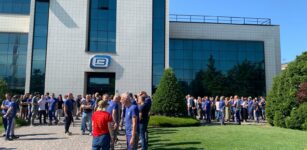 La Guida - Sciopero alla Bottero di Cuneo, duecento lavoratori incrociano le braccia
