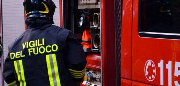 A fuoco una casa in località Fortino, borgata di frazione Calcinere di Paesana La Guida - A fuoco una casa in località Fortino, borgata di frazione Calcinere di Paesana