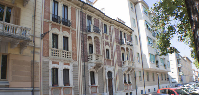 Passeggiata Liberty nel quartiere Cuneo Centro La Guida - Passeggiata Liberty nel quartiere Cuneo Centro