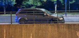 La Guida - Un’autovettura sbanda e urta contro i veicoli parcheggiati