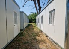 La Guida - Otto stagionali nel campo di accoglienza di Savigliano
