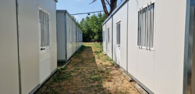 La Guida - Otto stagionali nel campo di accoglienza di Savigliano