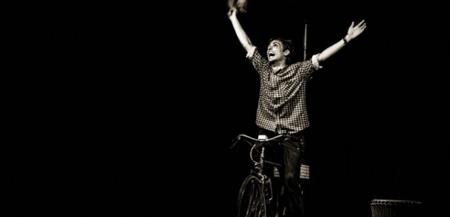 La Guida - Nelle valli occitane teatro itinerante con “Pedalando tra le Storie”