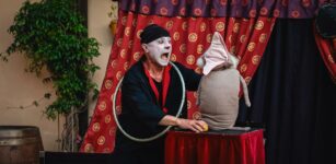 Il “Clowndestino” di Pass Pass arriva a Busca La Guida - Il “Clowndestino” di Pass Pass arriva a Busca
