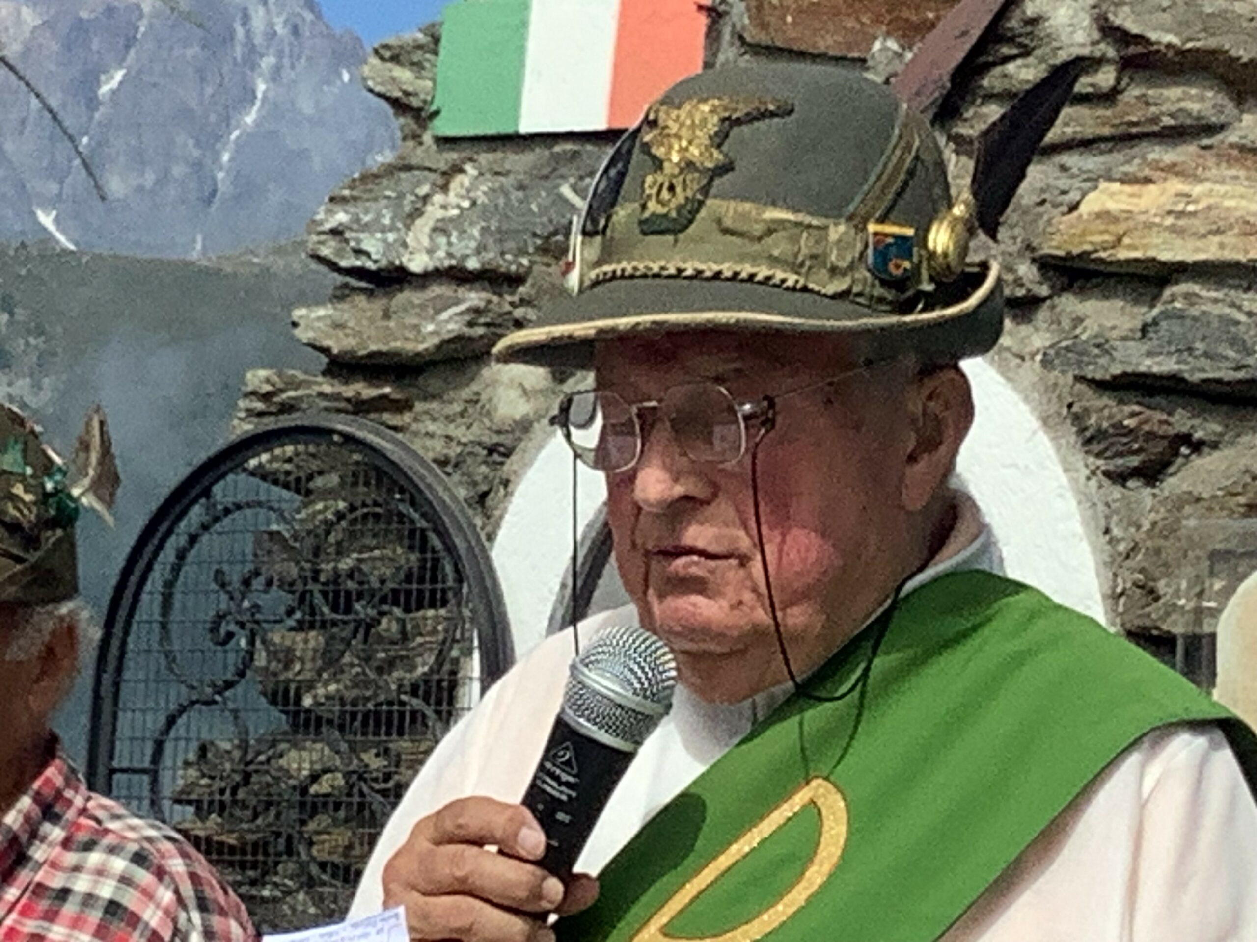 Il diacono alpino Pierino Vacchetta