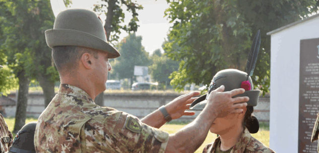 La Guida - Consegna del cappello alpino ai nuovi guastatori del 32° Reggimento di Fossano