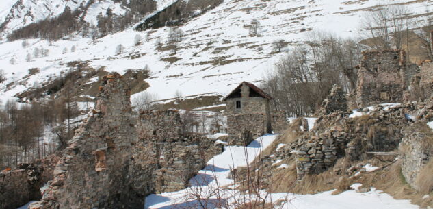 Grange di Argentera, una borgata distrutta 80 anni fa La Guida - Grange di Argentera, una borgata distrutta 80 anni fa