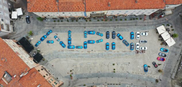 Mondovì e Motori: grande successo tra “Vecchie Signore” e Alpine La Guida - Mondovì e Motori: grande successo tra “Vecchie Signore” e Alpine