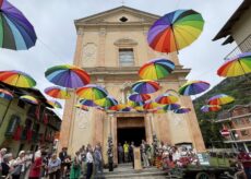 La Guida - Monterosso Grana, conferita la Torre d’oro al sarto e barbiere di Saretto(video e foto)