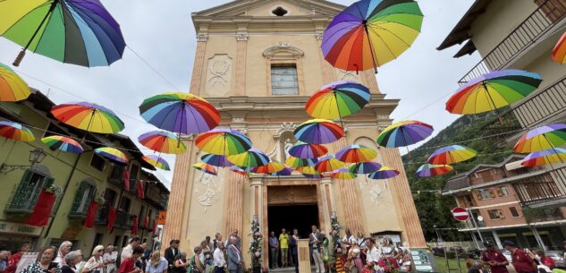 Monterosso Grana, conferita la Torre d’oro al sarto e barbiere di Saretto(video e foto) La Guida - Monterosso Grana, conferita la Torre d’oro al sarto e barbiere di Saretto(video e foto)