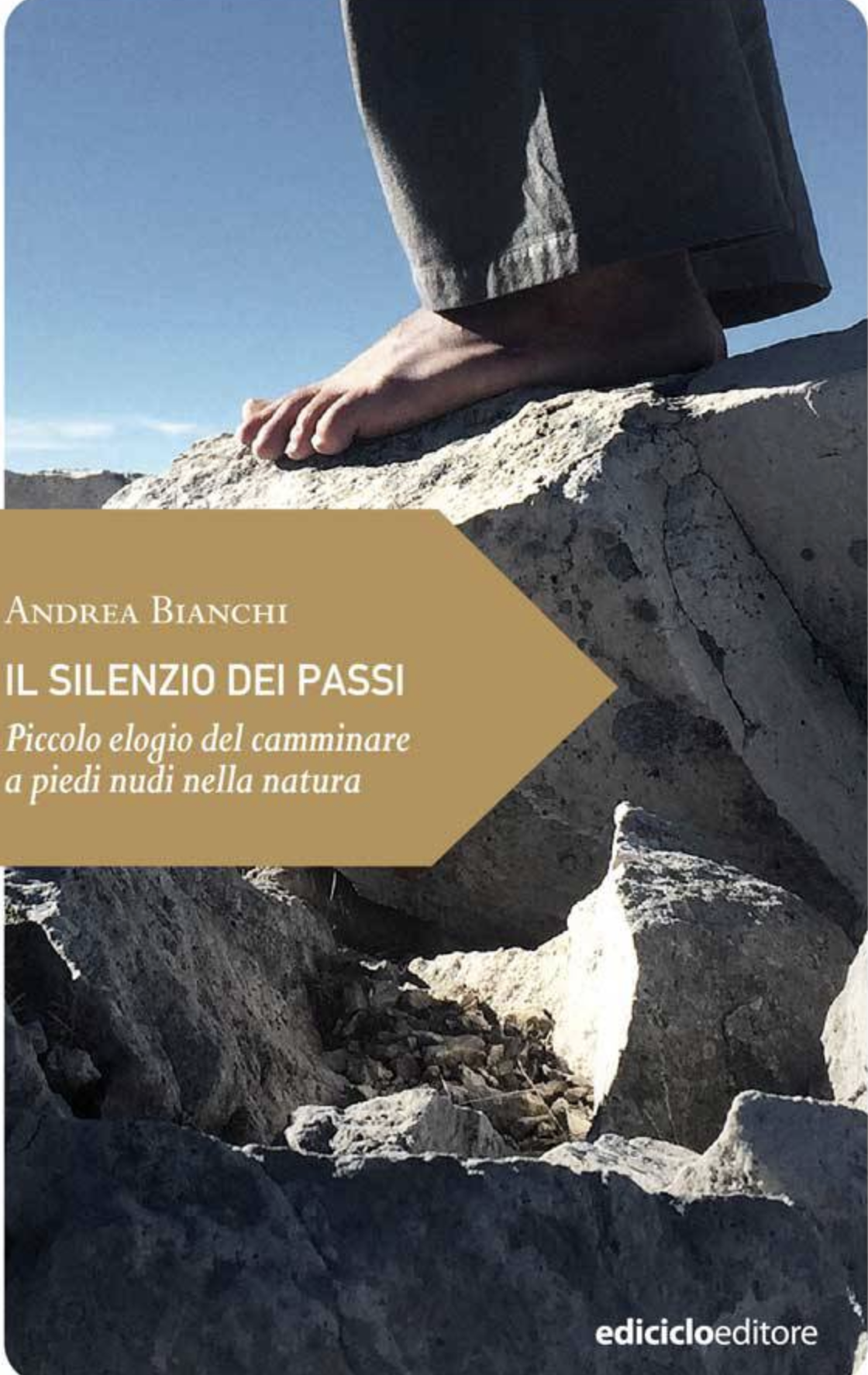 La Guida - Non passa inosservato chi cammina a piedi nudi