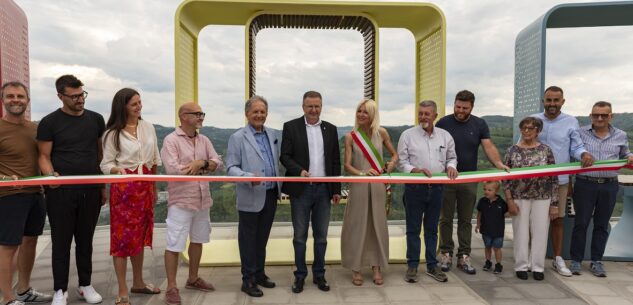 La Guida - Santo Stefano Belbo, inaugurata a Camo la nuova terrazza panoramica