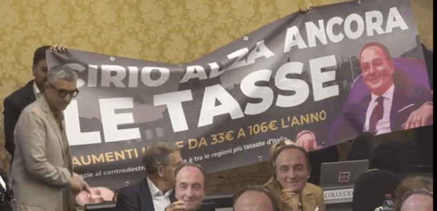Aumento Irpef regionale, la protesta della minoranza: “Questo blitz estivo è una vergogna, Cirio dov’è?” La Guida - Aumento Irpef regionale, la protesta della minoranza: “Questo blitz estivo è una vergogna, Cirio dov’è?”
