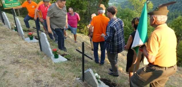 La Guida - Tre lapidi dedicate agli alpini benedette al sacrario Madonna degli Alpini a Cervasca (foto)