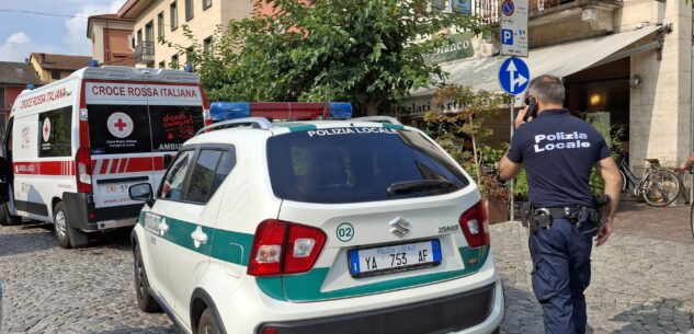 La Guida - Boves, investito da un’auto in retromarcia