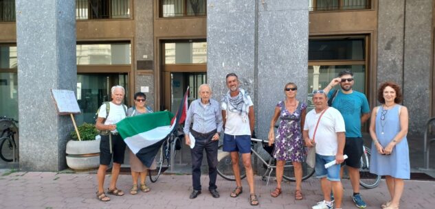 La Guida - Continuano i presidi della campagna “Facciamo rumore”