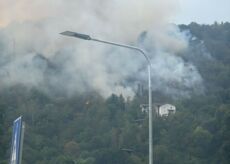 La Guida - Incendio boschivo sulle alture di frazione Morra San Martino di Revello