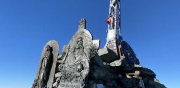 La Guida - Cent’anni fa, una croce incoronò la vetta del Monviso