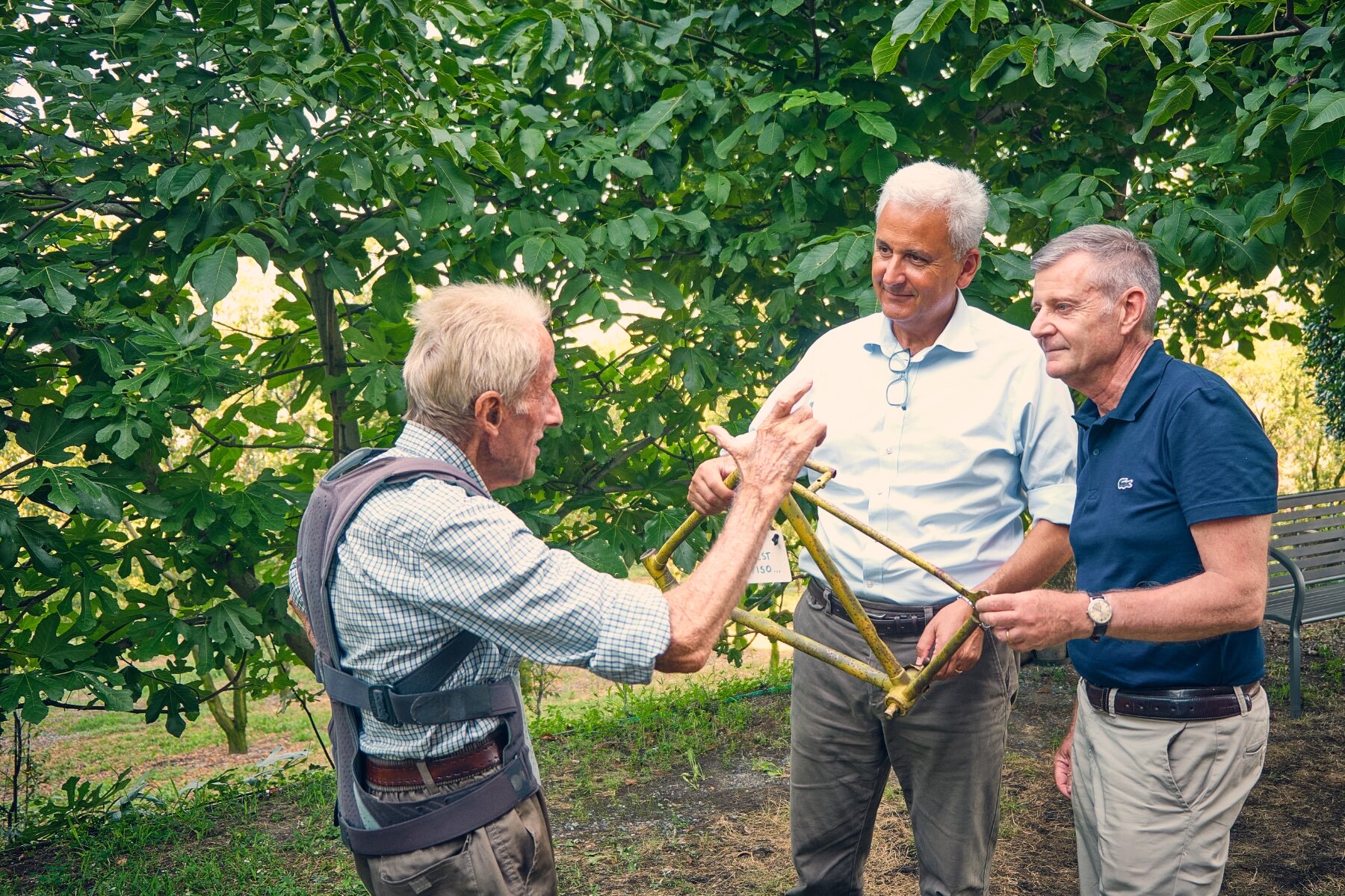 Clemente Berardo con il presidente del Parco del Monviso Marco Dastrù e il direttore Vincenzo Maria Molinari