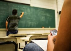La Guida - Niente cellulari a scuola, Garavagno (liceo De Amicis): “Educare e non punire”