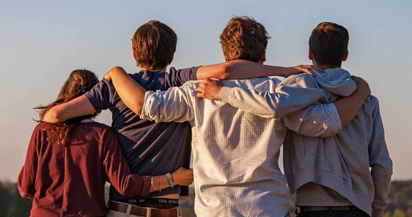 adolescenti (foto Pixabay)