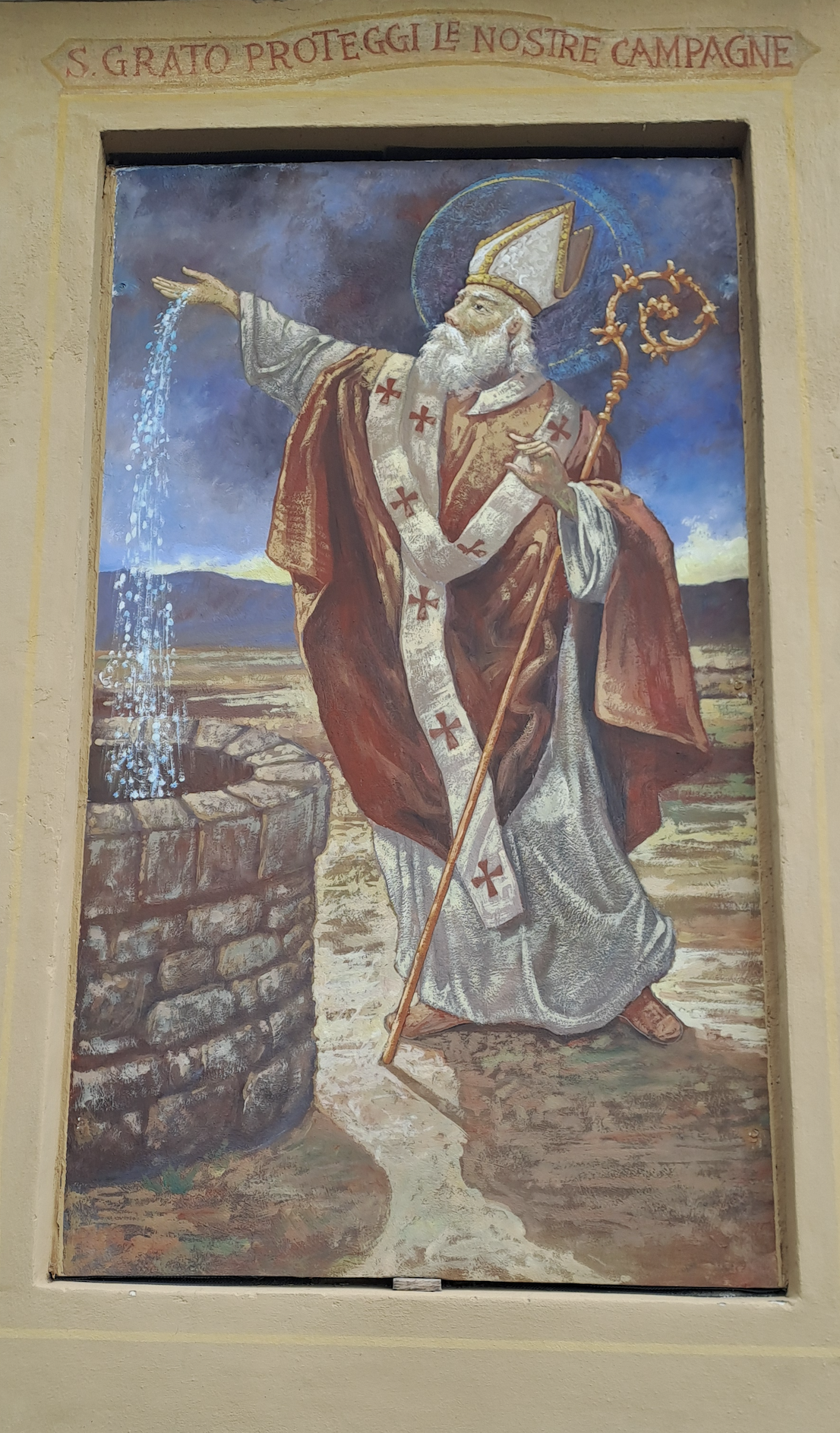 La figura di San Grato su un pilone a Boves
