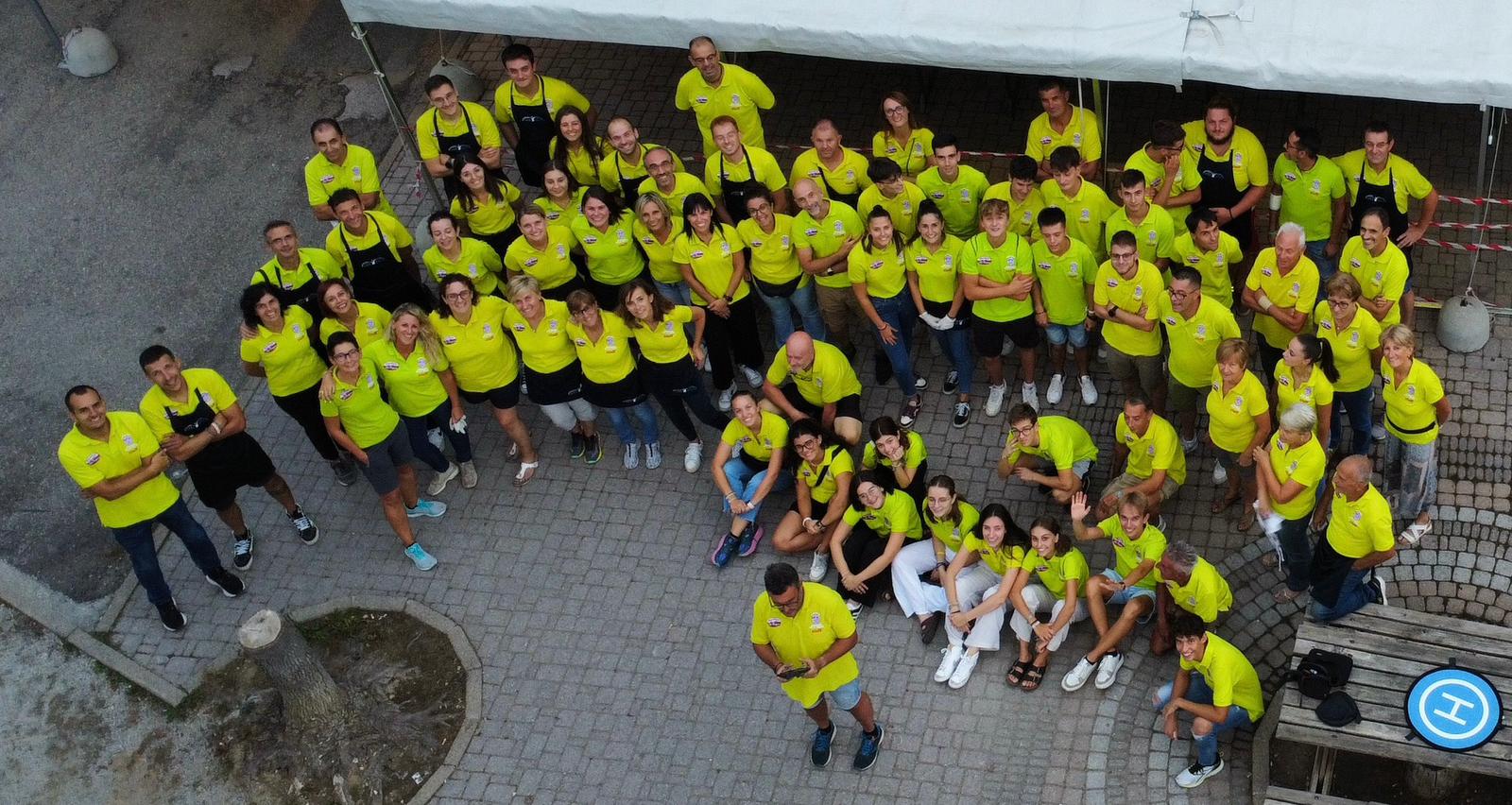 Il gruppo di volontari della festa patronale di Madonna delle Grazie