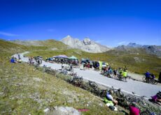 La Guida - Colle dell’Agnello, 1.500 ciclisti chiudono Scalate leggendarie 2025