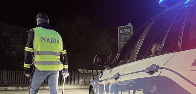 La Guida - Bottiglie di liquore e pacchetti di caffè rubati: denunciati