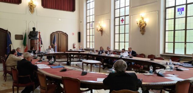 La Guida - Il consiglio provinciale approva le osservazioni al piano socio-sanitario regionale