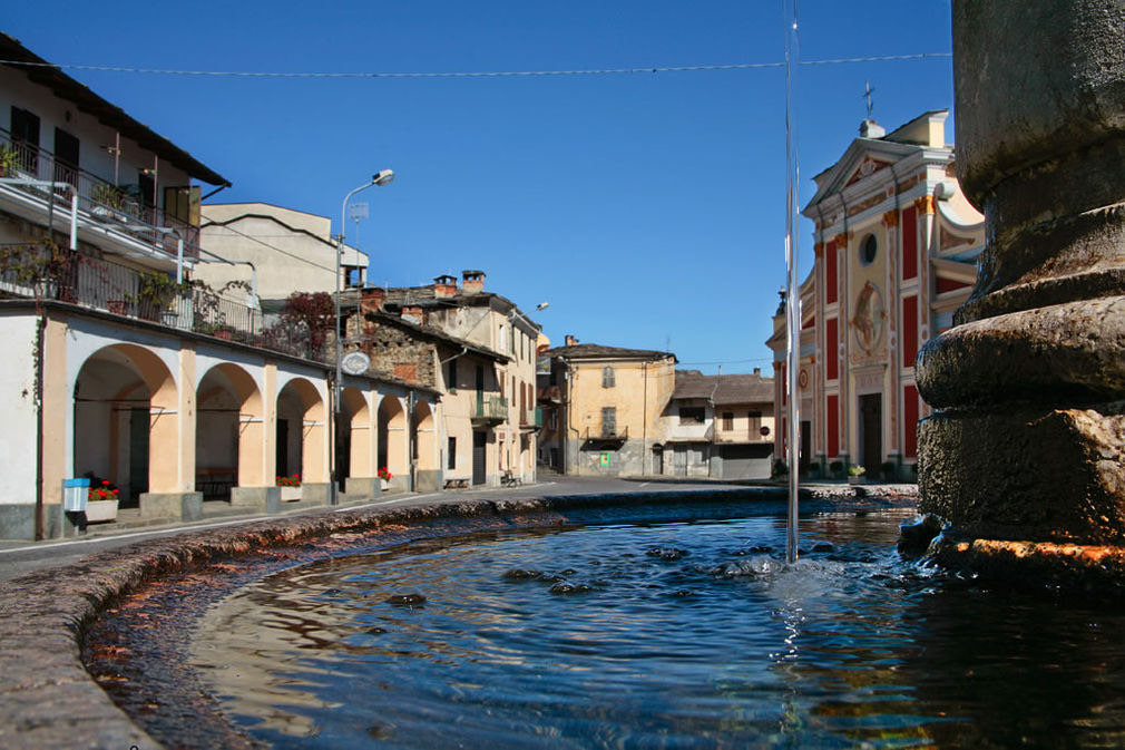 La fontana di Piazza Piave a Paesana