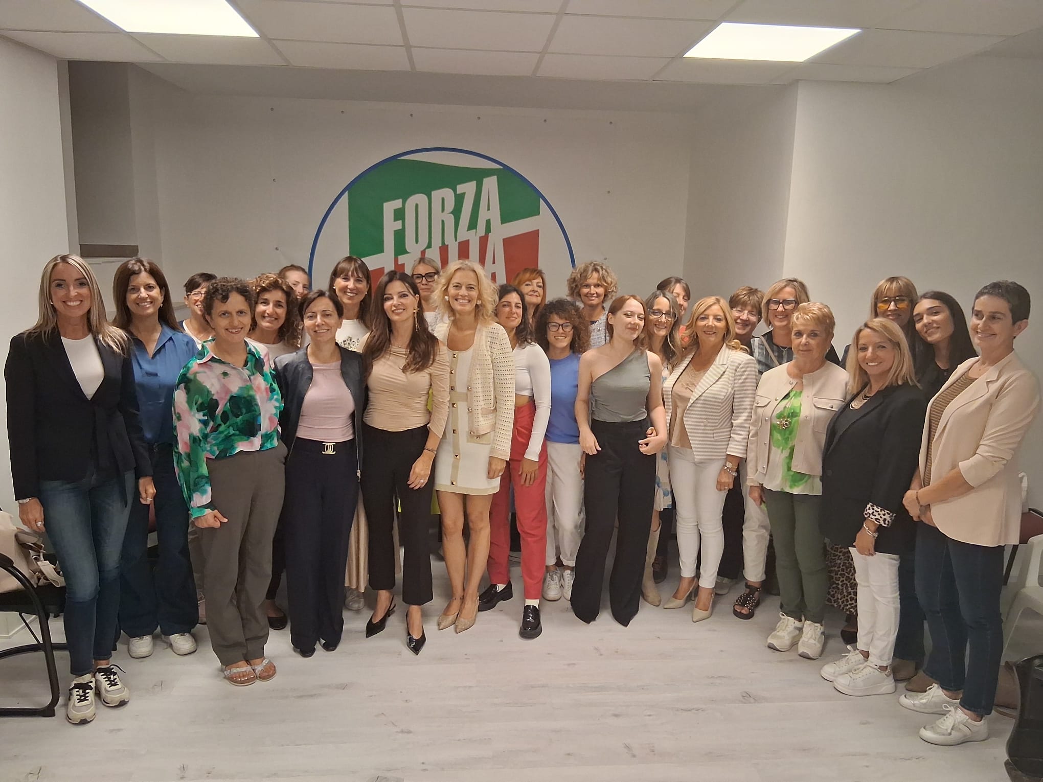“Azzurro Donna” di Forza Italia arriva in provincia di Cuneo